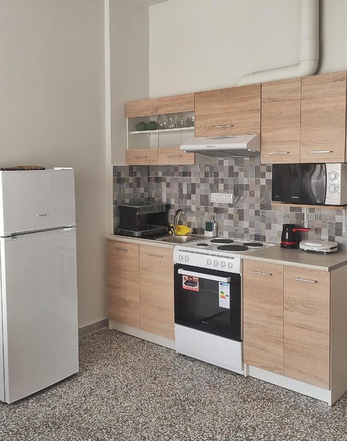 Garnet 1 Lägenhet Kalamata Exteriör bild